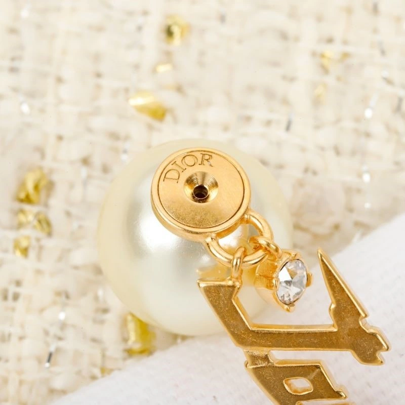WrinkleFree Christian Dior Earrings 233215