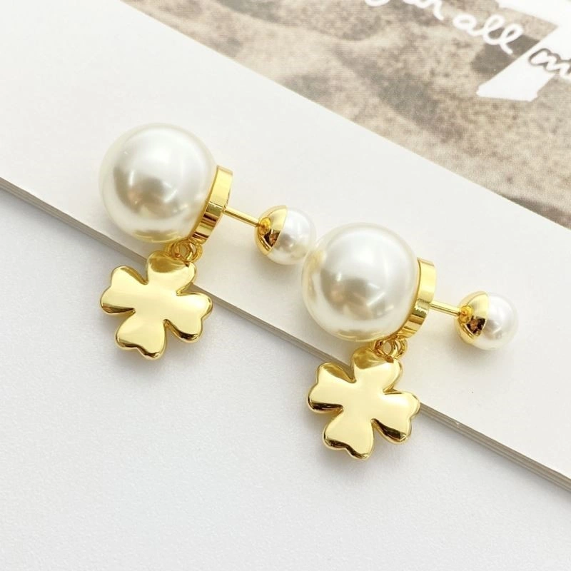 Soft Christian Dior Earrings 233188