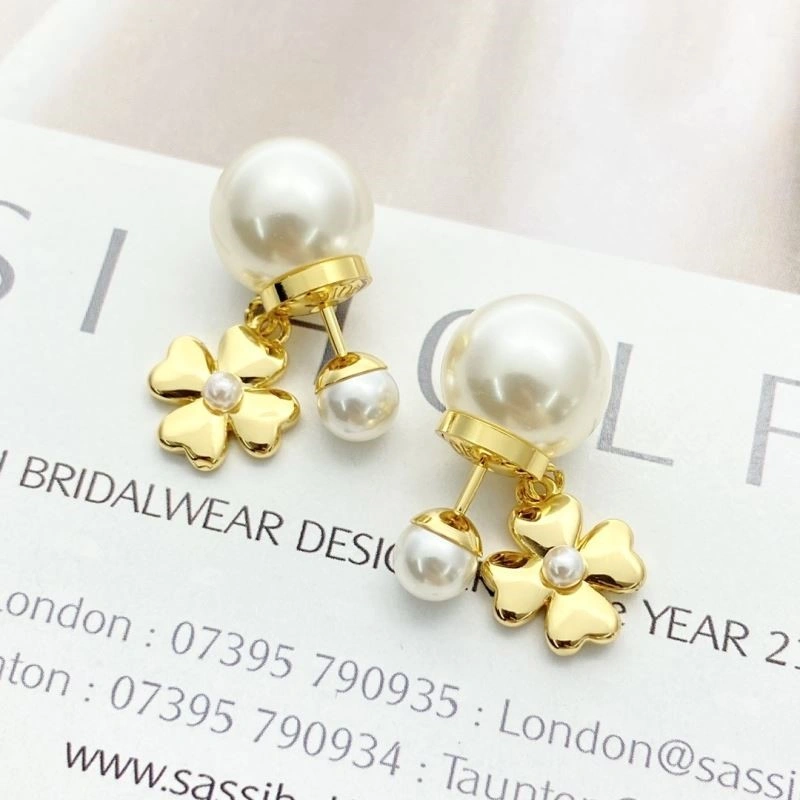 Soft Christian Dior Earrings 233188
