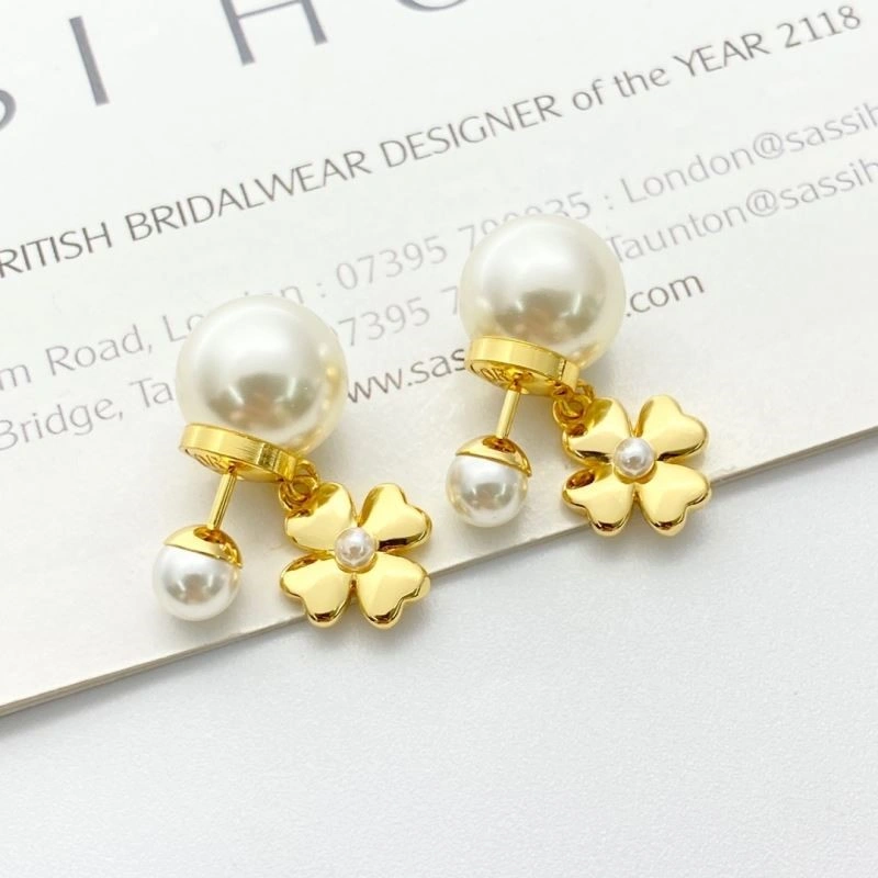 Soft Christian Dior Earrings 233188