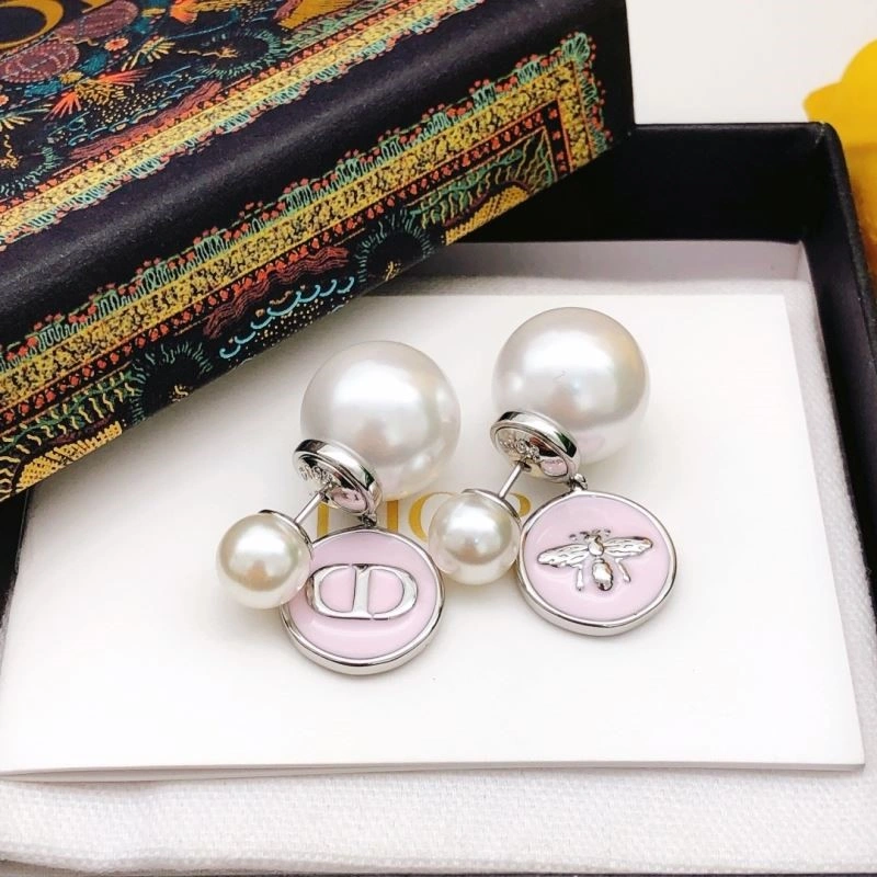 UrbanChic Christian Dior Earrings 233225