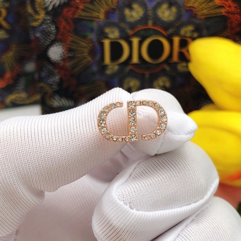 UrbanStyle Christian Dior Earrings 233187