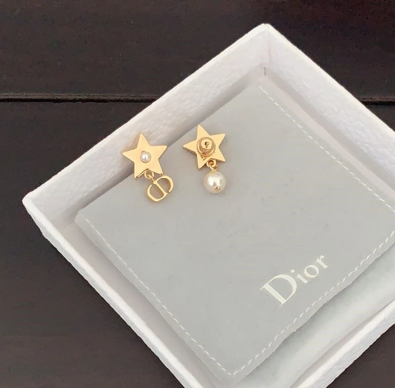 Christian Dior Earrings Trendsetting 233174