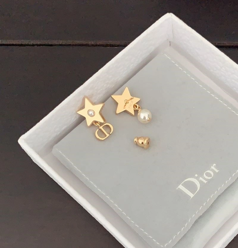 Christian Dior Earrings Trendsetting 233174