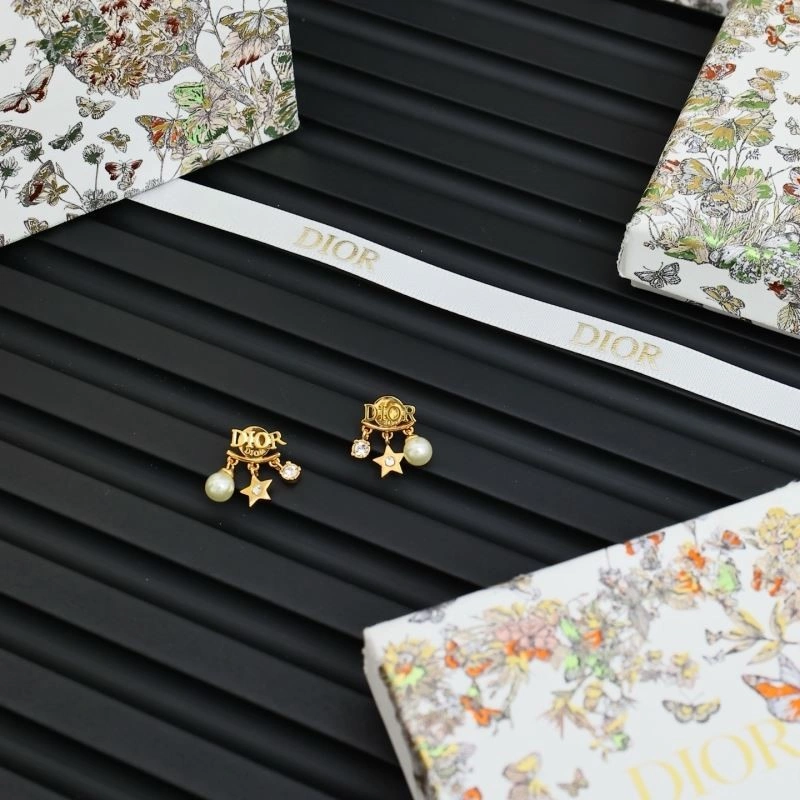 Christian Dior Earrings MoistureWicking 233159