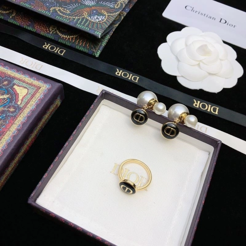 Christian Dior Earrings MultiPurpose 233158