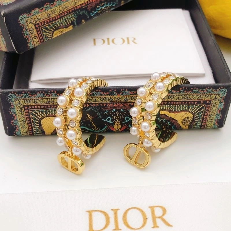 Minimalist Christian Dior Earrings 233179