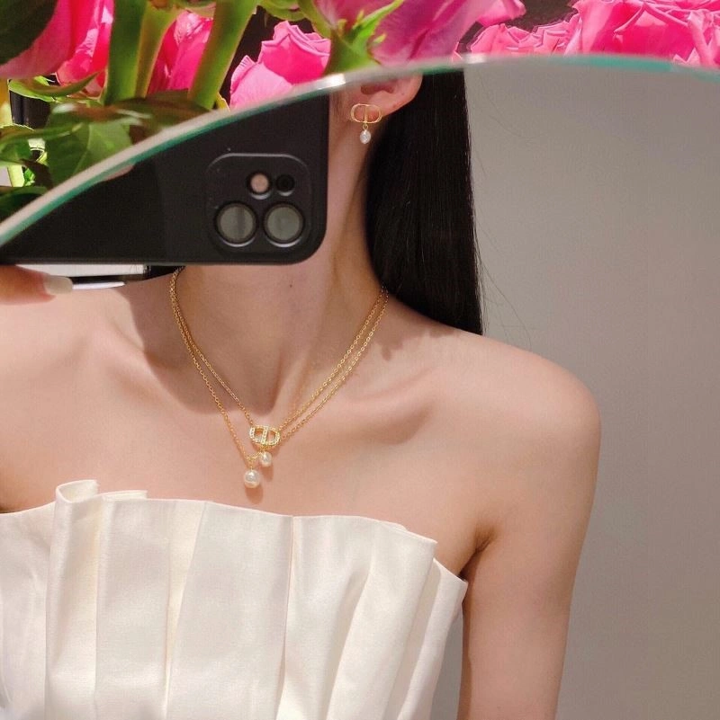Christian Dior Earrings Upgraded 233183