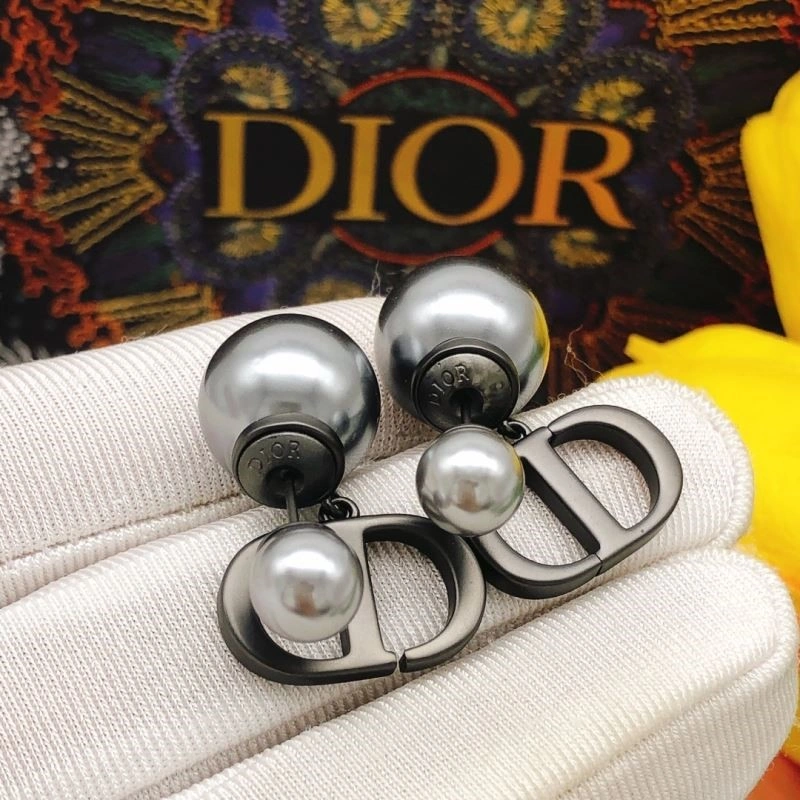 Thermal Christian Dior Earrings 233143