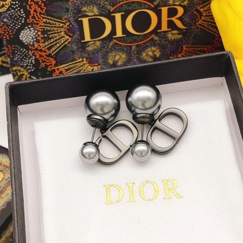 Thermal Christian Dior Earrings 233143