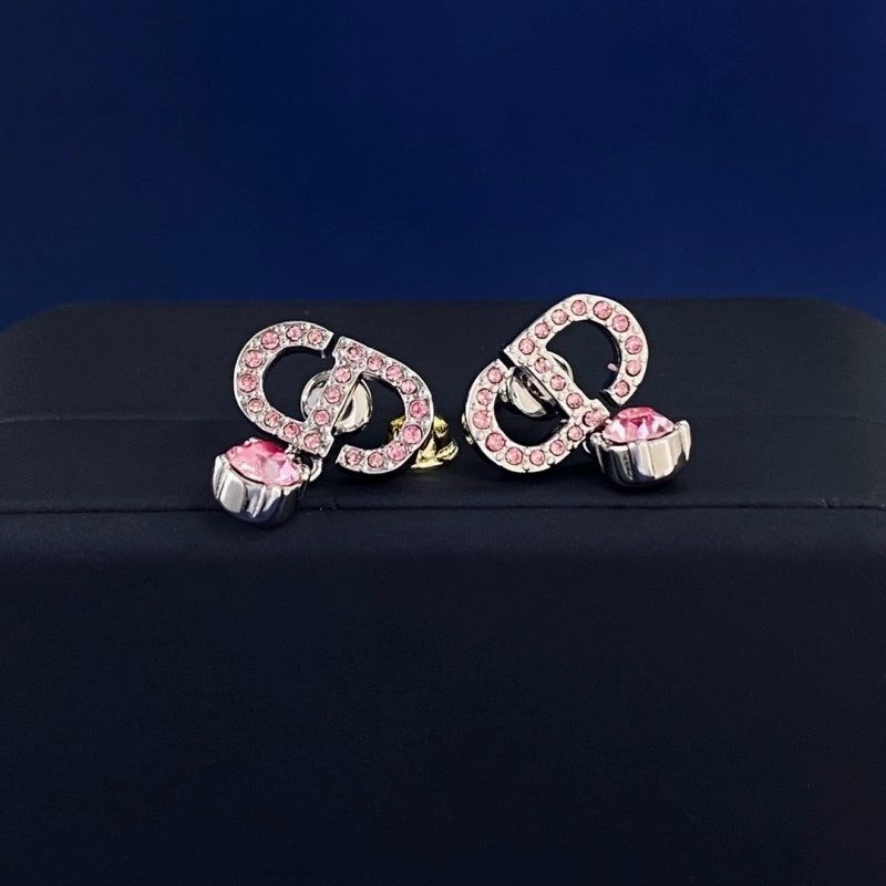 Comfortable Christian Dior Earrings 233136