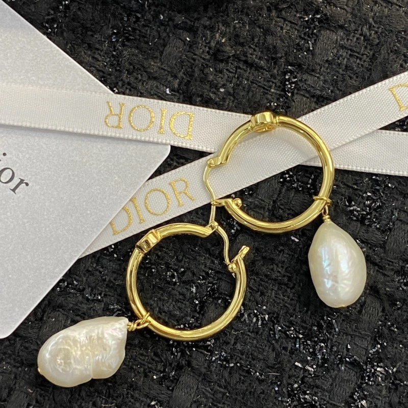 Timeless Christian Dior Earrings 233144