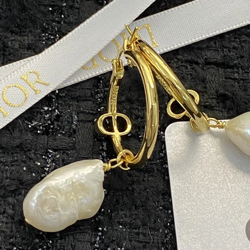 Timeless Christian Dior Earrings 233144