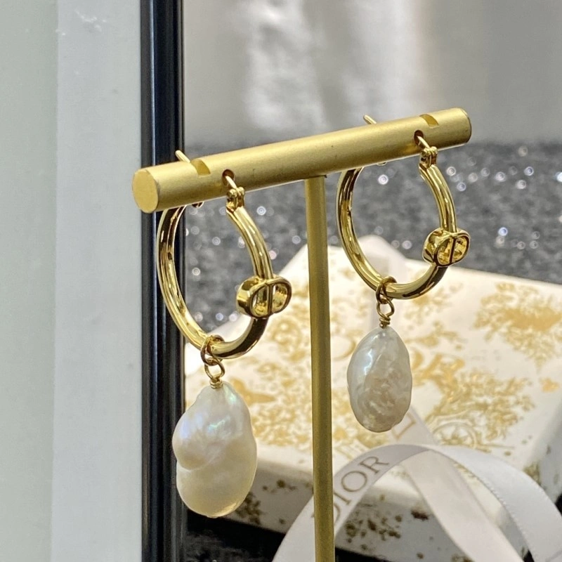 Timeless Christian Dior Earrings 233144