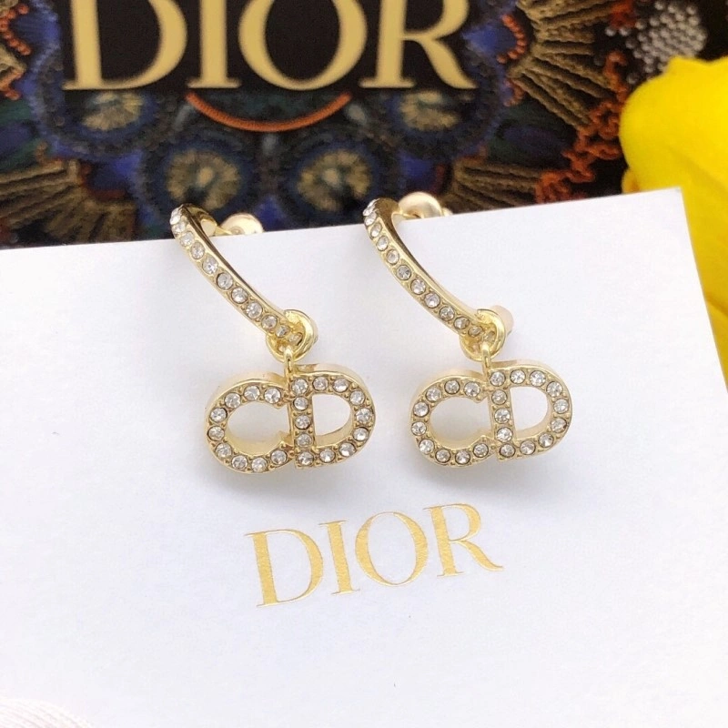 UrbanChic Christian Dior Earrings 233124