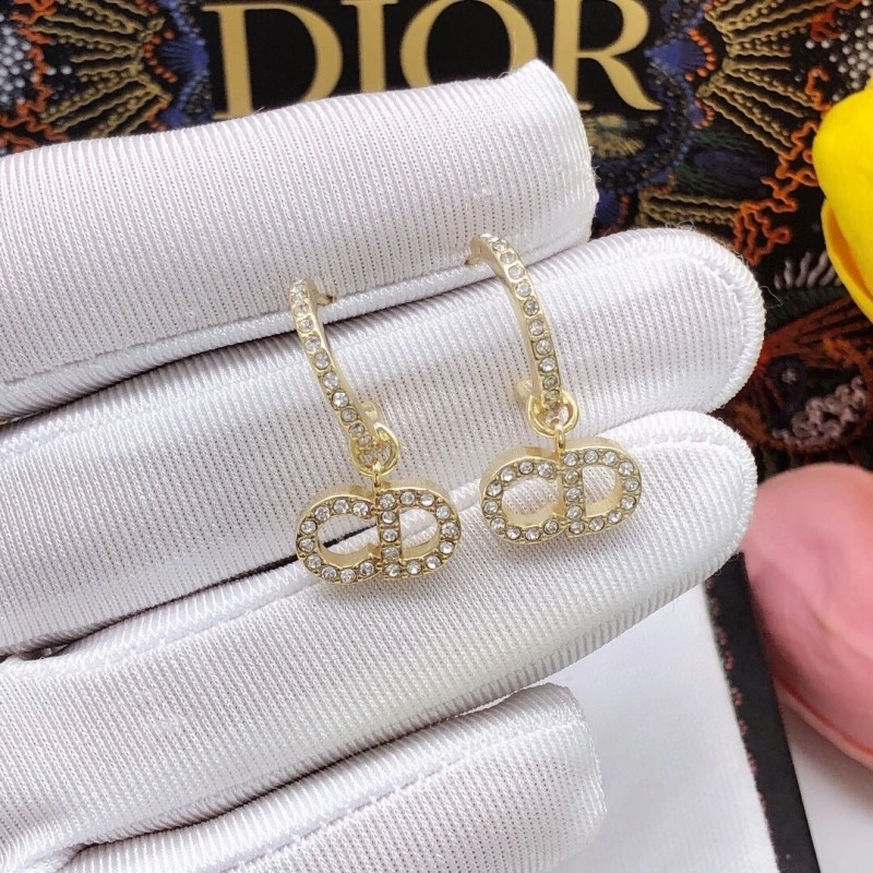 UrbanChic Christian Dior Earrings 233124