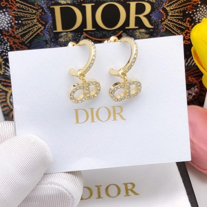 UrbanChic Christian Dior Earrings 233124