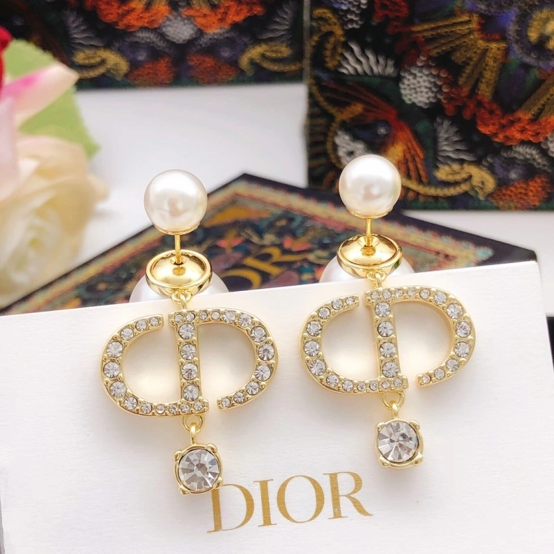 Christian Dior Earrings Elegant 233162