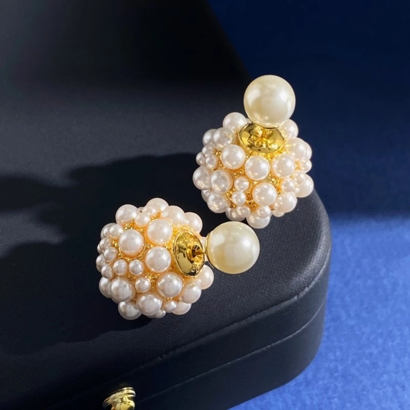 ModernLook Christian Dior Earrings 233130