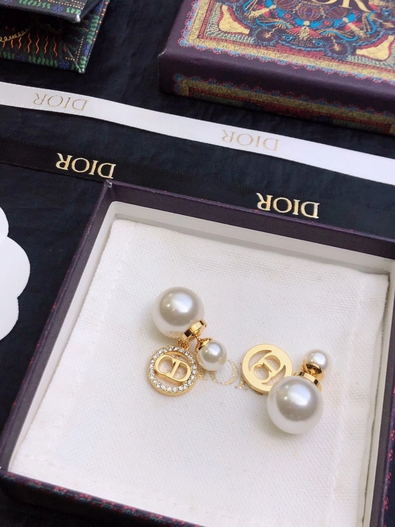 Christian Dior Earrings Practical 233123