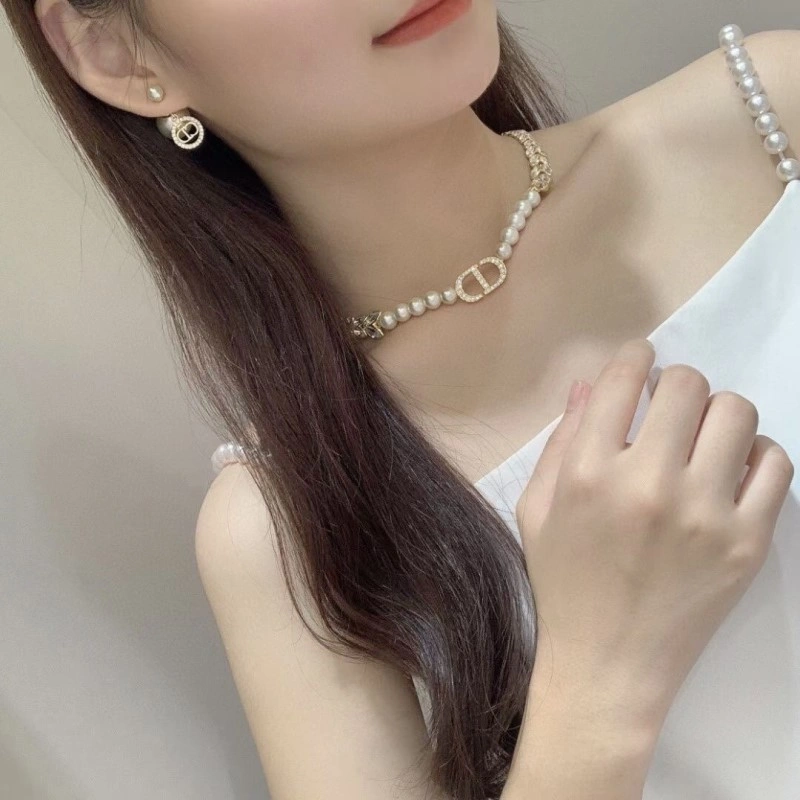 Christian Dior Earrings Practical 233123
