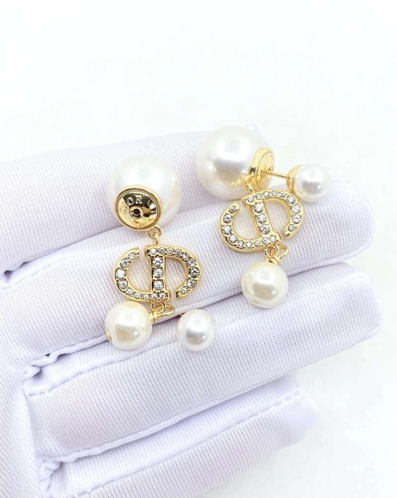 Soft Christian Dior Earrings 233105