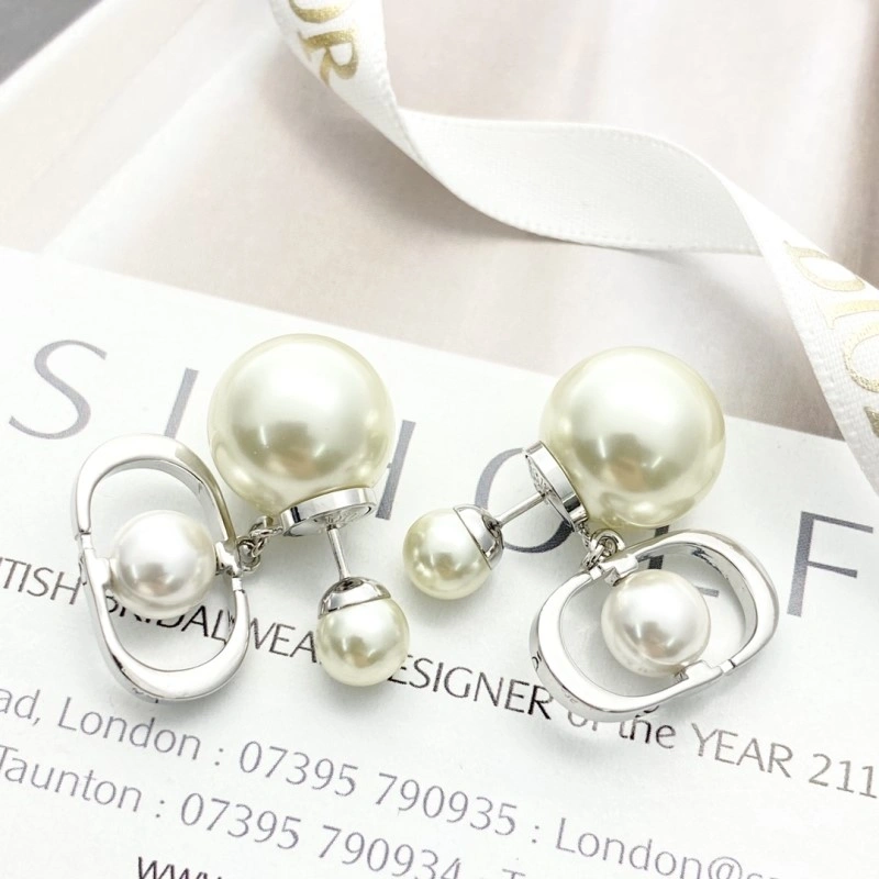 Christian Dior Earrings Trendy 233114