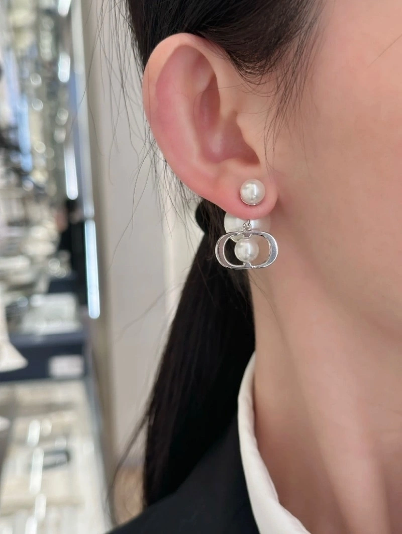 Christian Dior Earrings Trendy 233114