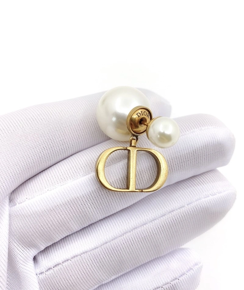 Christian Dior Earrings Sophisticated 233088