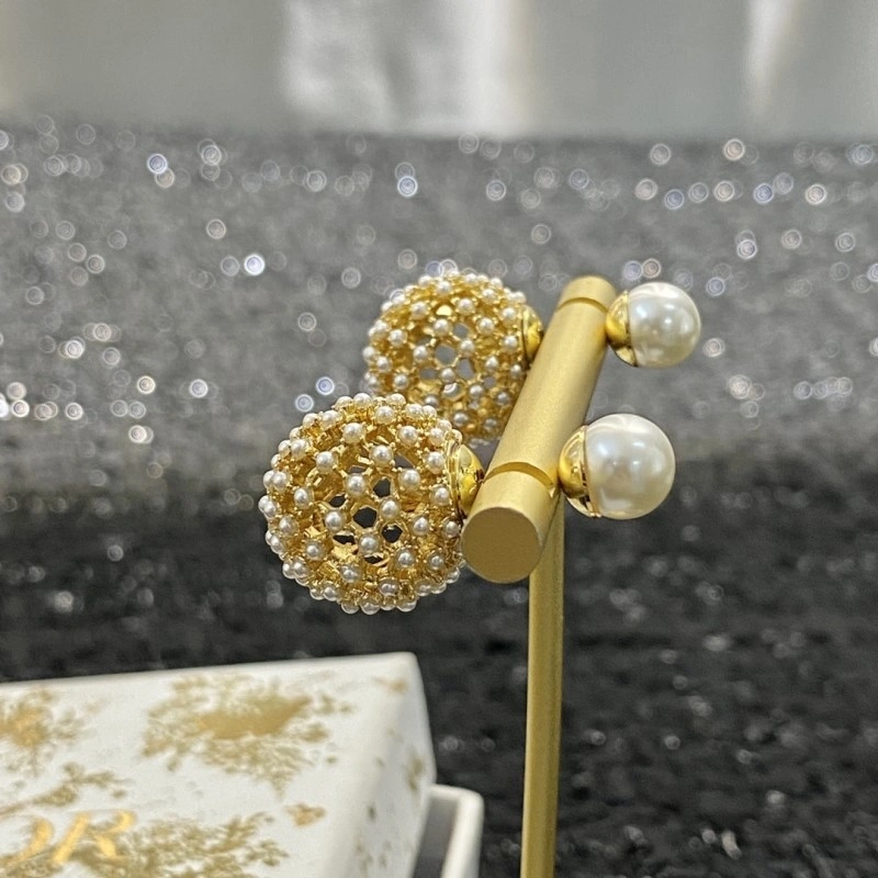 HighPerformance Christian Dior Earrings 232836