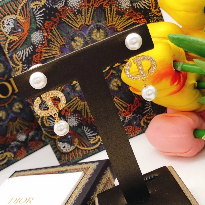 Christian Dior Earrings Supportive 232815