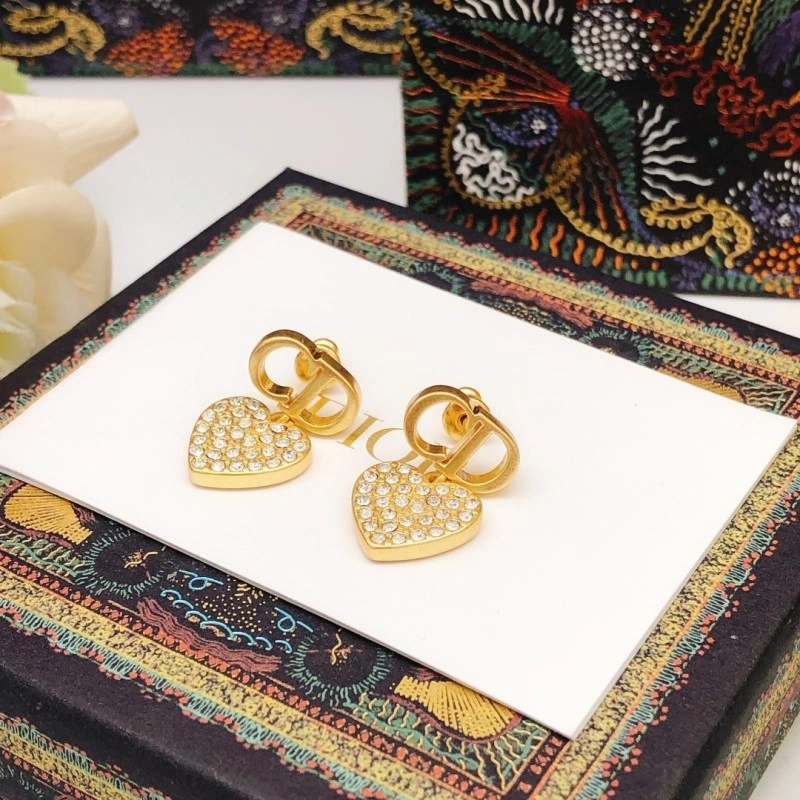 Sleek Christian Dior Earrings 232808