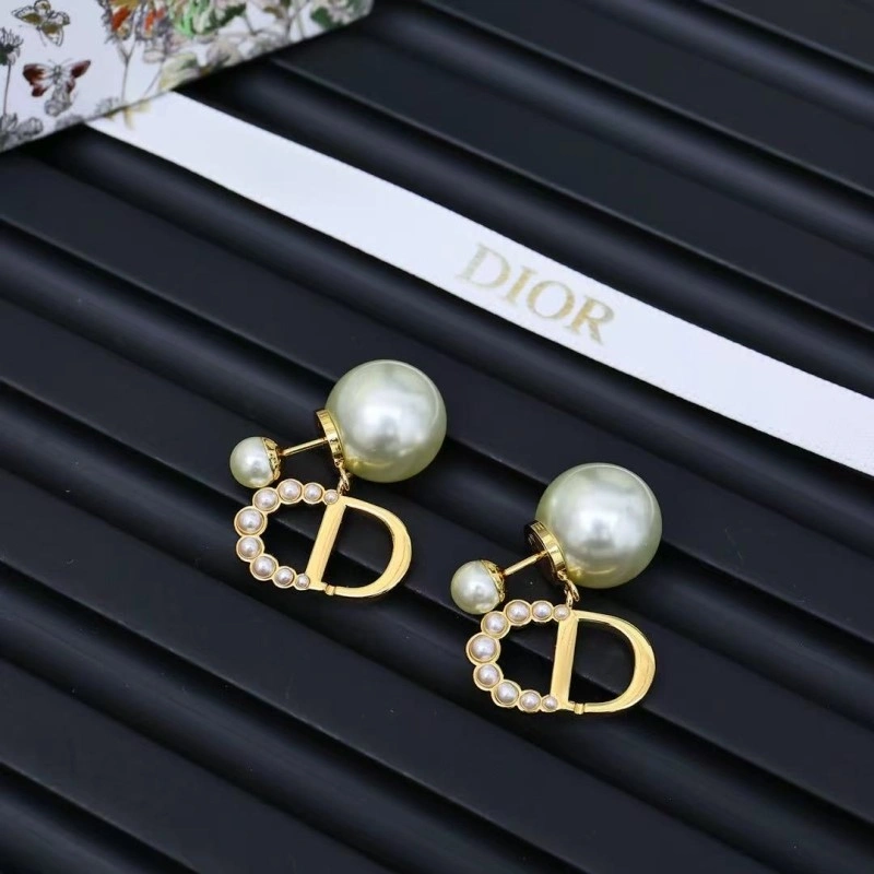 Classic Christian Dior Earrings 232806