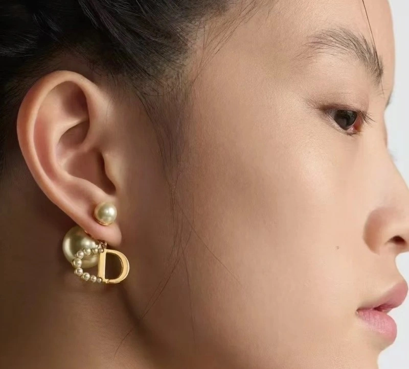 Classic Christian Dior Earrings 232806