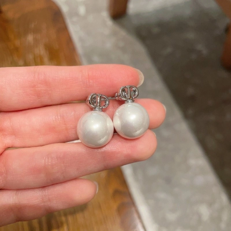 TechFriendly Christian Dior Earrings 232872