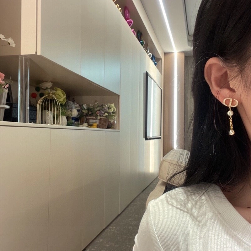 Sustainable Christian Dior Earrings 232827