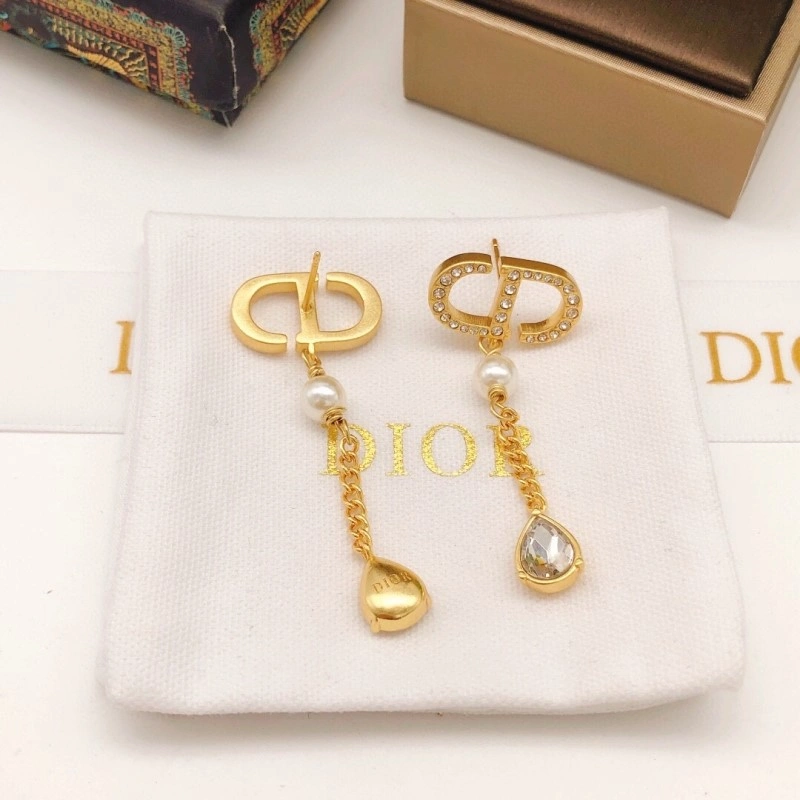 Sustainable Christian Dior Earrings 232827