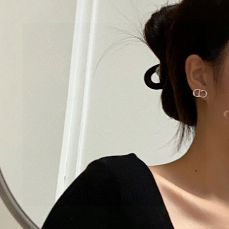 Christian Dior Earrings FashionForward 232849