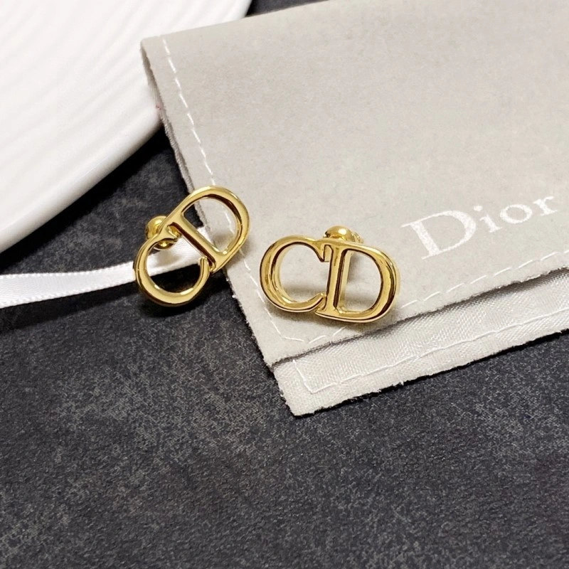 Practical Christian Dior Earrings 232790