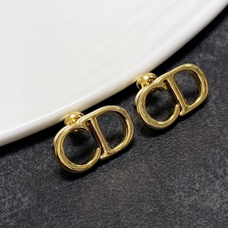 Practical Christian Dior Earrings 232790