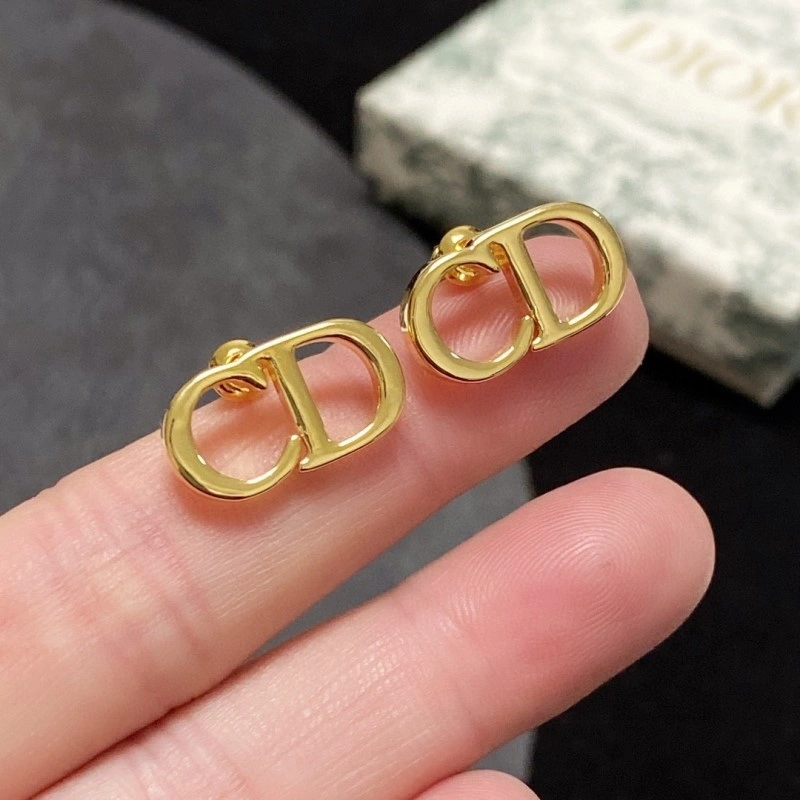 Practical Christian Dior Earrings 232790