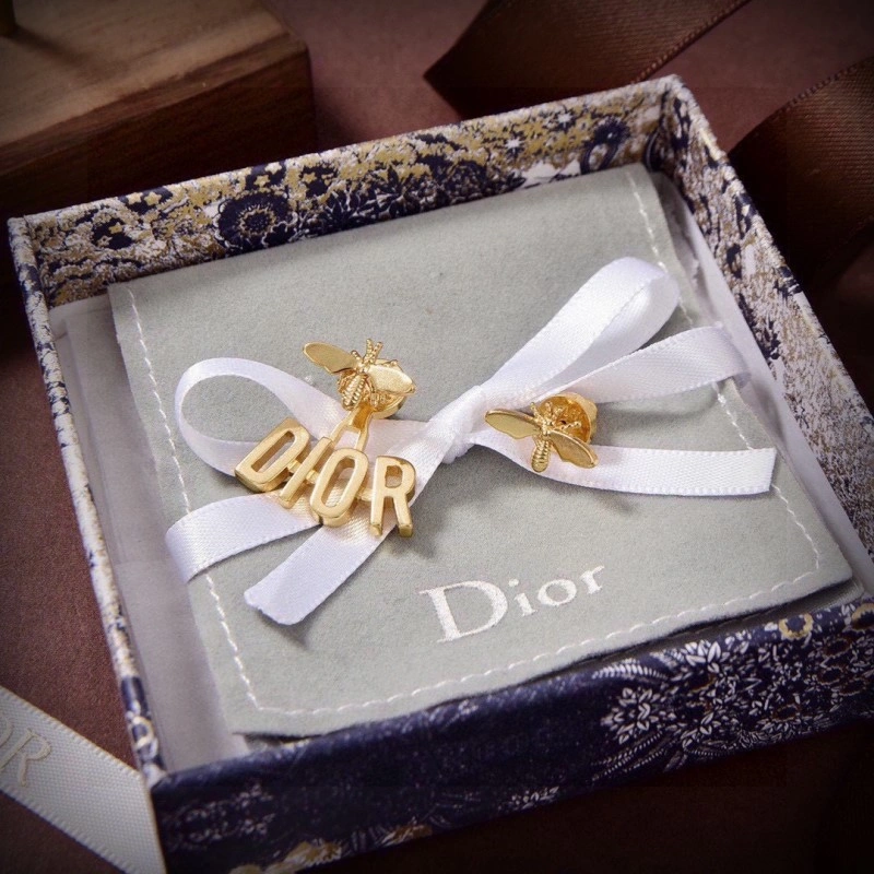 UrbanStyle Christian Dior Earrings 232833