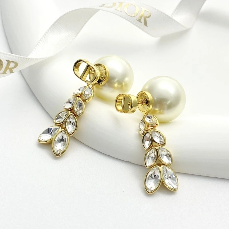 Christian Dior Earrings Minimalist 232763