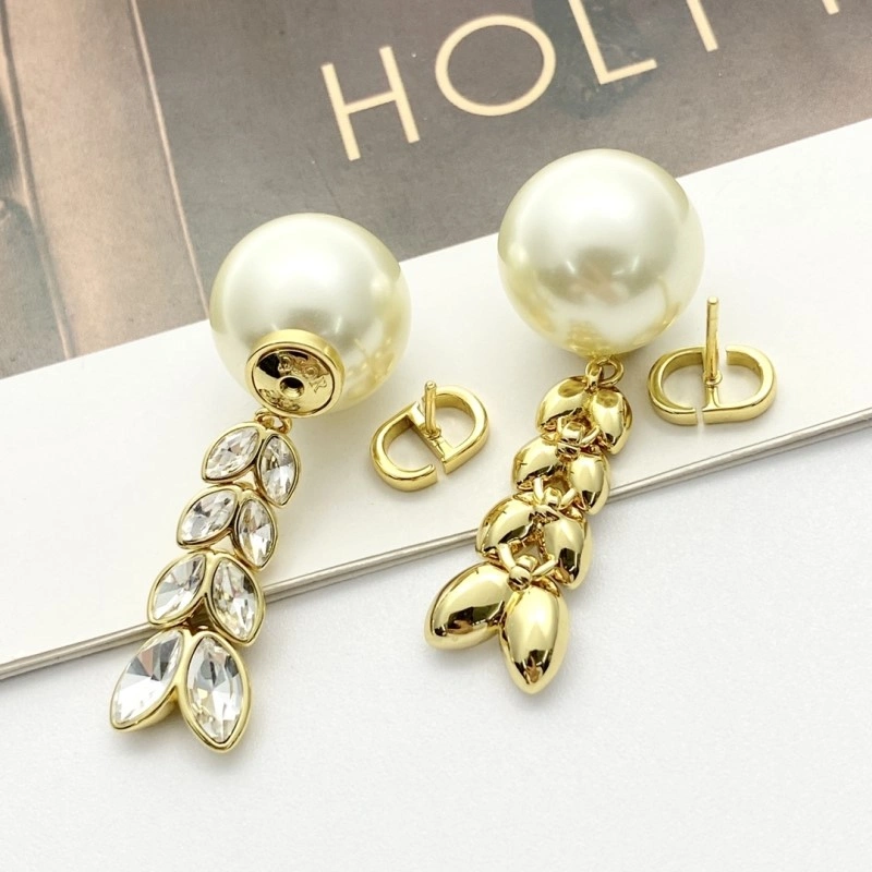 Christian Dior Earrings Minimalist 232763
