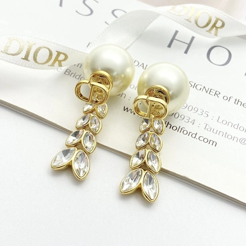 Christian Dior Earrings Minimalist 232763