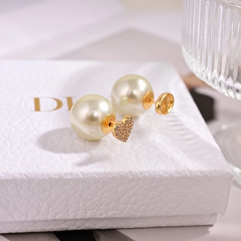 Minimalist Christian Dior Earrings 232813