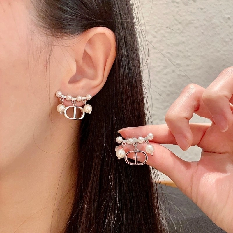 Timeless Christian Dior Earrings 232865
