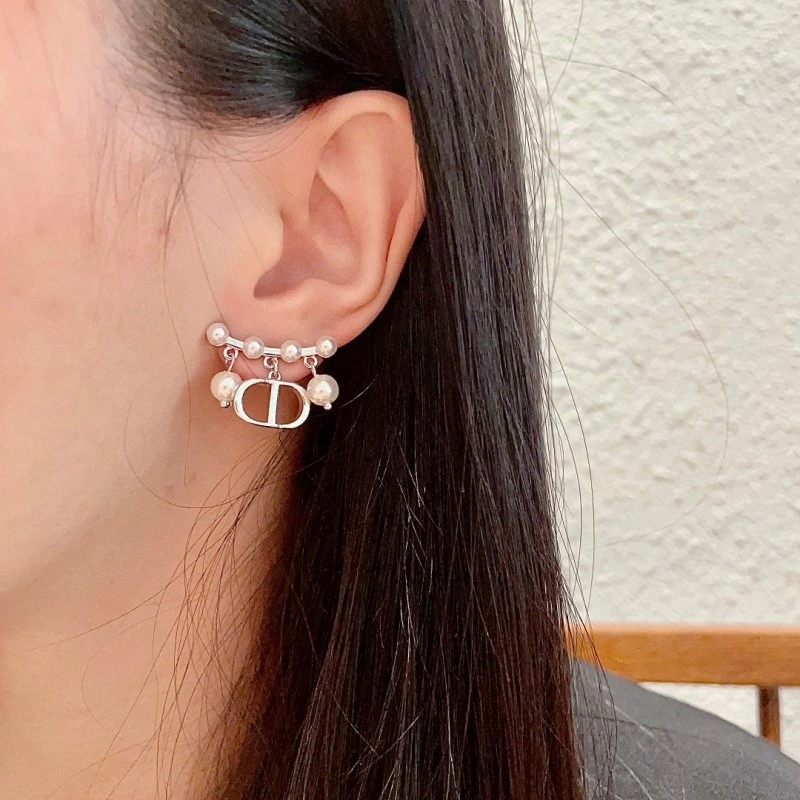 Timeless Christian Dior Earrings 232865