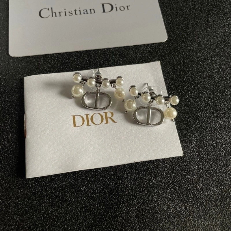Timeless Christian Dior Earrings 232865