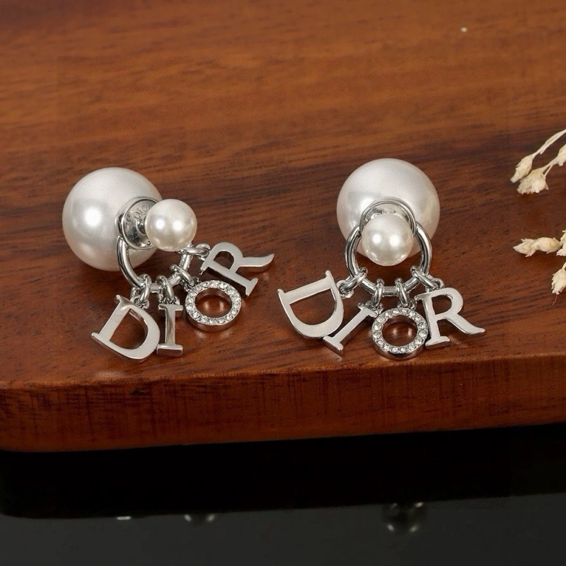 Classic Christian Dior Earrings 232737